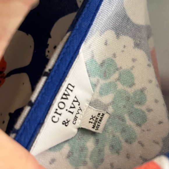 Crown & Ivy floral ruffle sleeve lace blouse top 1X - Picture 3 of 5